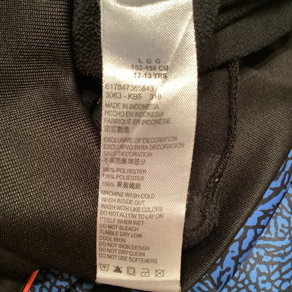 Air Jordan Therma Fit Boys Pullover - Picture 7 of 7